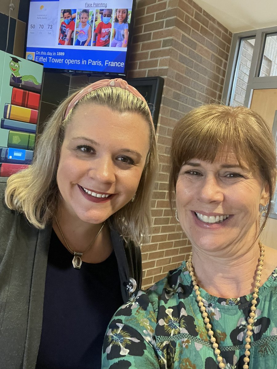 courtneyjwright's tweet photo. A visit from @lindsay_mikulas @RLAinRISD always brings joy! Thank you for letting me show you the amazing things the 3-6 RLA teachers @AudeliaCreek are doing! #risdgreatness #risdpoweroflove #itsastallionthing https://t.co/yj6TAMVm8N