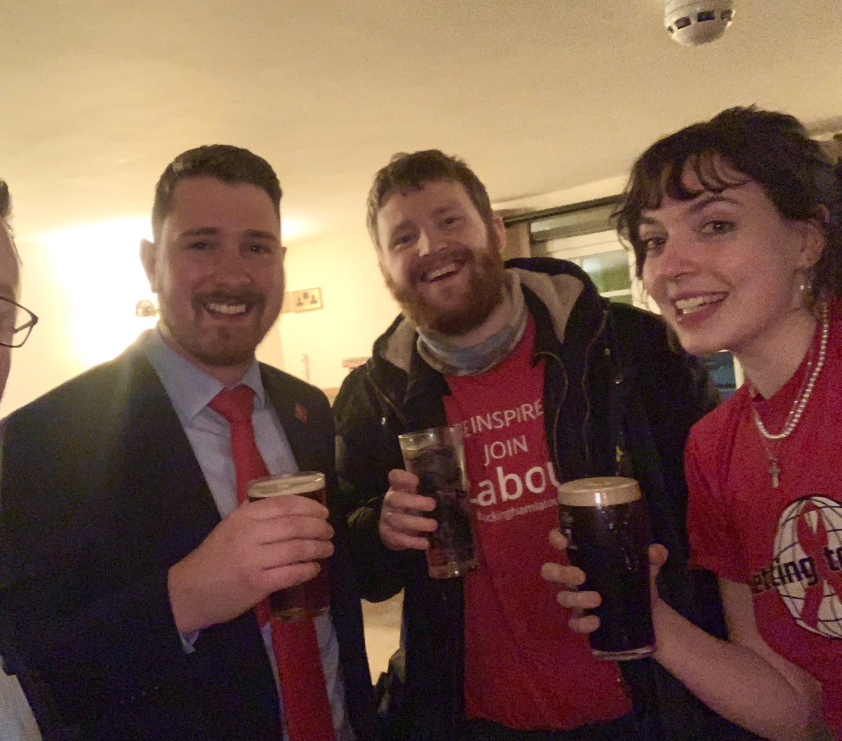 markdeanbrown's tweet image. Post Question Time pint! A great evening, thanks to everyone at @JHQuestionTime @JHGSHW for organising a fantastic evening.