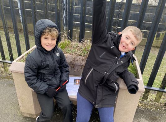 wlourladysps's tweet image. Primary 1/2 and Primary 3/4 had an eggcellent time taking part in a schoolwide Easter scavenger hunt. Thanks to Mrs Diamond for organising 😃🐤#easterlearning #collaborativelearning