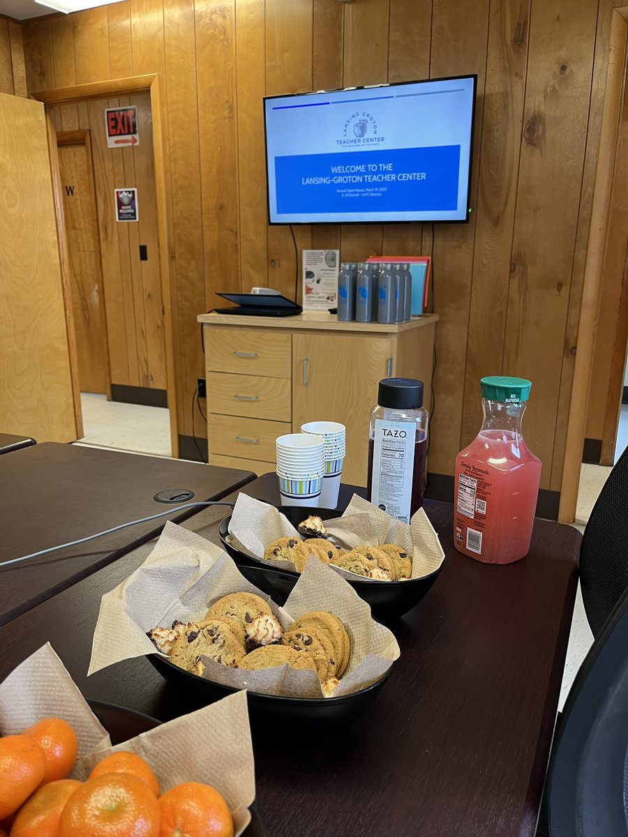 LGTeacherCenter's tweet photo. So excited that our teacher center collaborative workspace is up and running (back in person)!!! Thank you to everyone who stopped by during our spring open house!! 💫🍎📚🍎💫 #ProfessionalLearning #forteachersbyteachers #teachercenters @LansingCSD @GrotonNYSchools https://t.co/Rmi82c0pvo