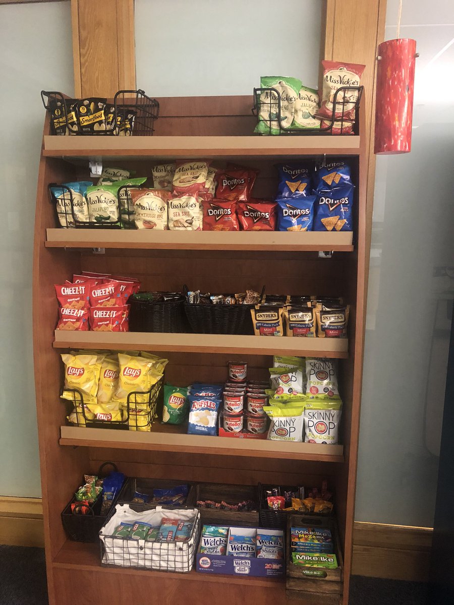 FS_VendingCo's tweet photo. New location 🚨
Two new locations in one month. A great way to end the month of March. God is good! Enjoying the fruits of my labor in real time. #StayHumble x #StayWorking x #VendingMachineServices x #VendingMachineBusiness x #DixieNarco501E x #AP113 x #MicroMarket x #BlackOwned https://t.co/AmMB69lgzN