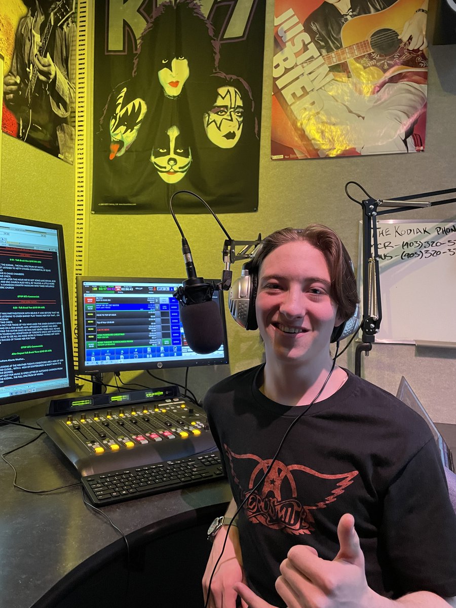 PeteGingras's tweet photo. The  mid-afternoon drive belongs to @cchasechambers from 3:00pm to 4:00pm on @LethCollege CRLC "The Kodiak". Stream "live" at https://t.co/Ufcdgx1QZZ  OR Shoutcast "all radios" app. #radio #music #yql #AbEd https://t.co/ExD2NVPPZU