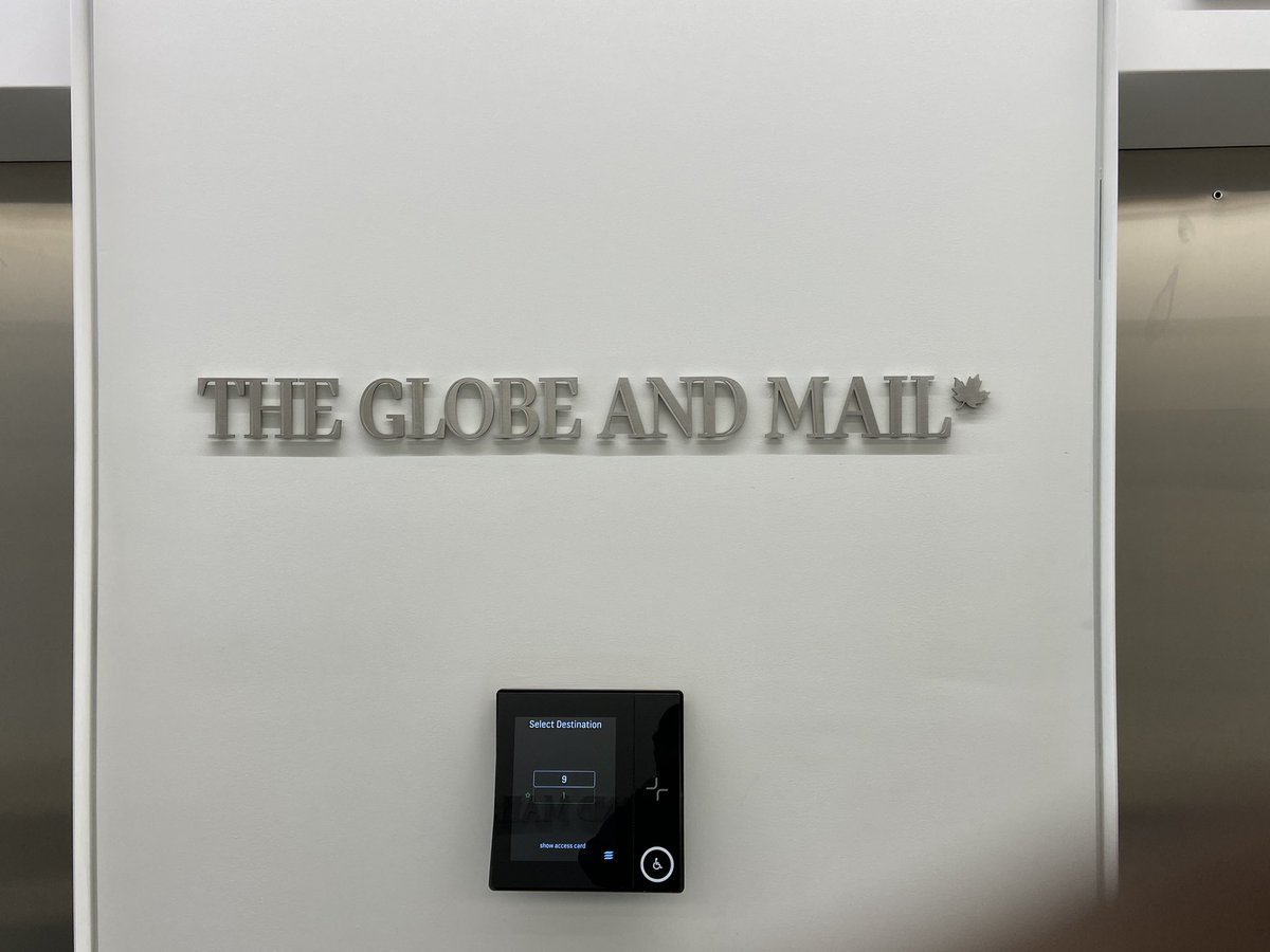 C_Collington's tweet photo. Today was my first day (in-person!) @globeandmail Was able to meet so many wonderful people. Definitely plan to go in many more times! https://t.co/HbE5bAVuMN