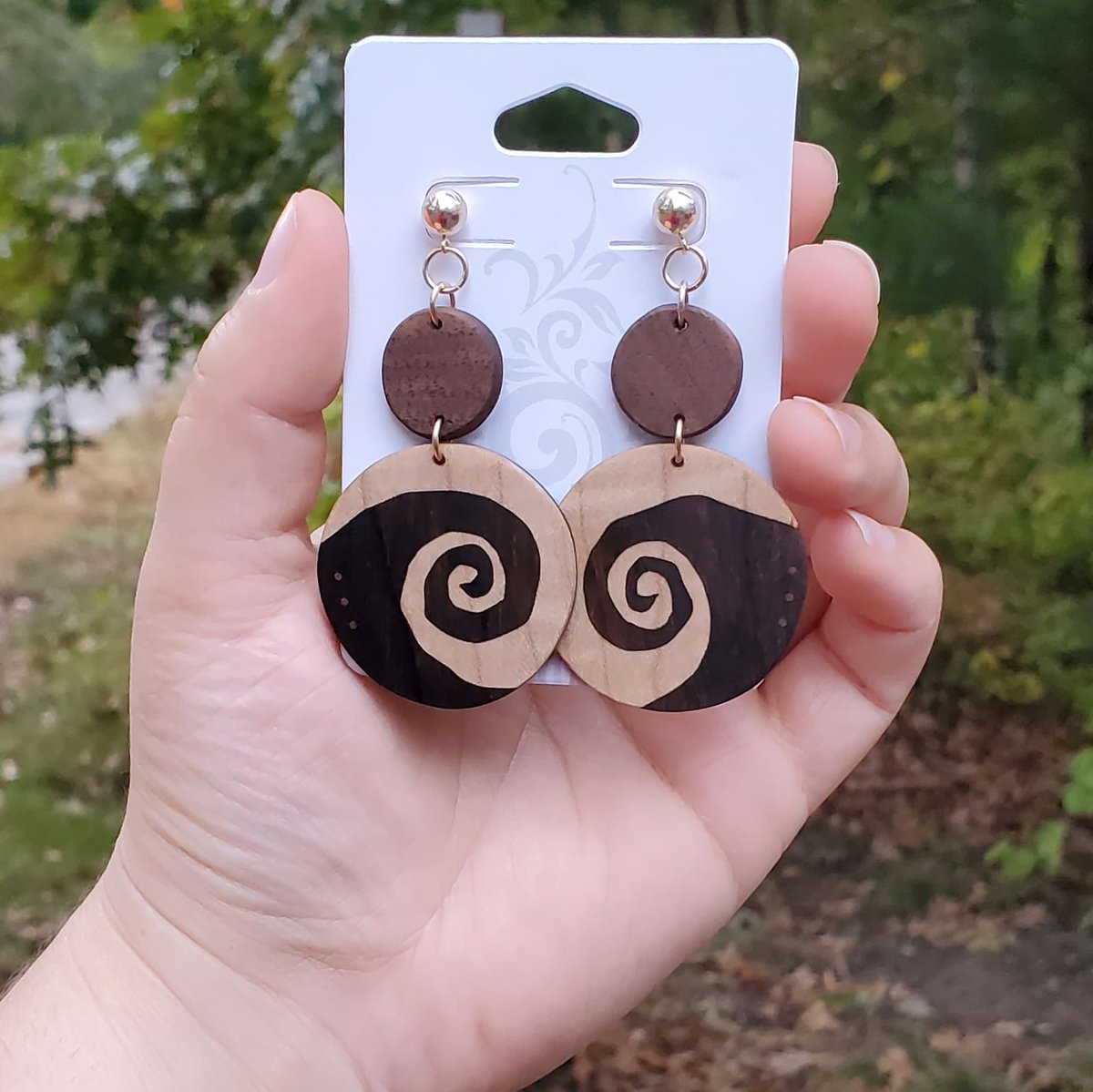 StingandSaw's tweet photo. Twitter-verse! Do me a favor and let me know what you think of these Nightmare Before Christmas and Mushroom themed earrings. Are things like this something you would like me to include in the next shop update? https://t.co/BotUN0dOWI