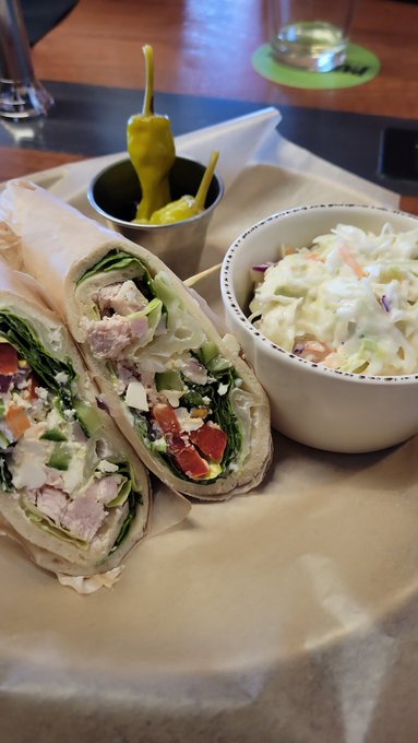 This lunch was fire! ❤️&zwj;🔥❤️&zwj;🔥❤️&zwj;🔥 https://t.co/I3qkZnc4Ts<a href="/tag/onmfc"class="tags"><span>#onmfc</span></a>