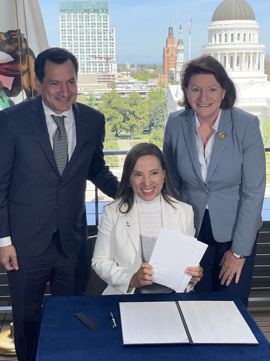Proud to witness a big moment in CA history today. 

Congratulations to <a href="/CALtGovernor/">Lieutenant Governor Eleni Kounalakis</a>- the first woman in California to sign a bill into law. 

AB 2179 will ensure continued protections for tenants seeking rental assistance.

<a href="/EleniForCA/">Eleni Kounalakis</a> may be first- but she won’t be the last.
