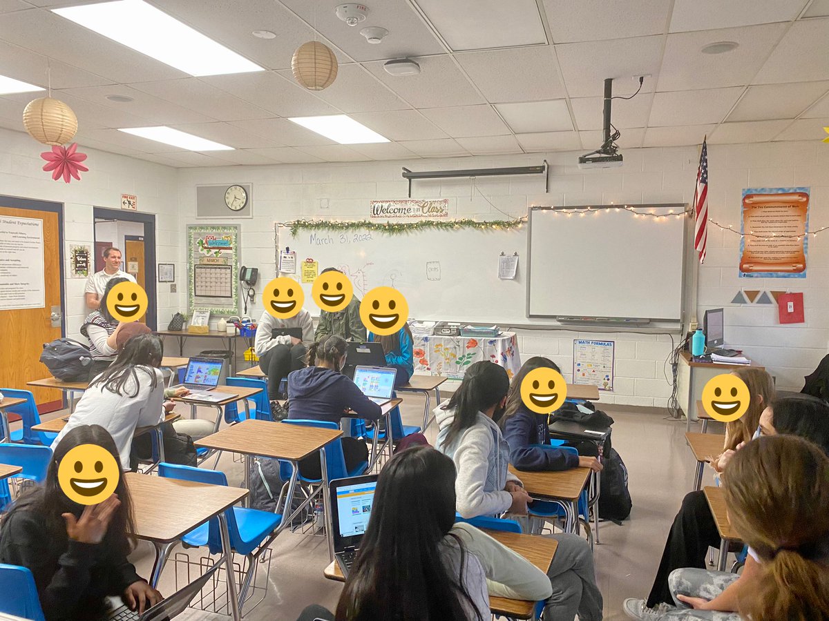 SusanByrnes04's tweet photo. Such an amazing club meeting today! RHS students taught RMS students all about coding. Thank you @Mr_Horner_RHS for helping to organize this! https://t.co/lprMQt30aE