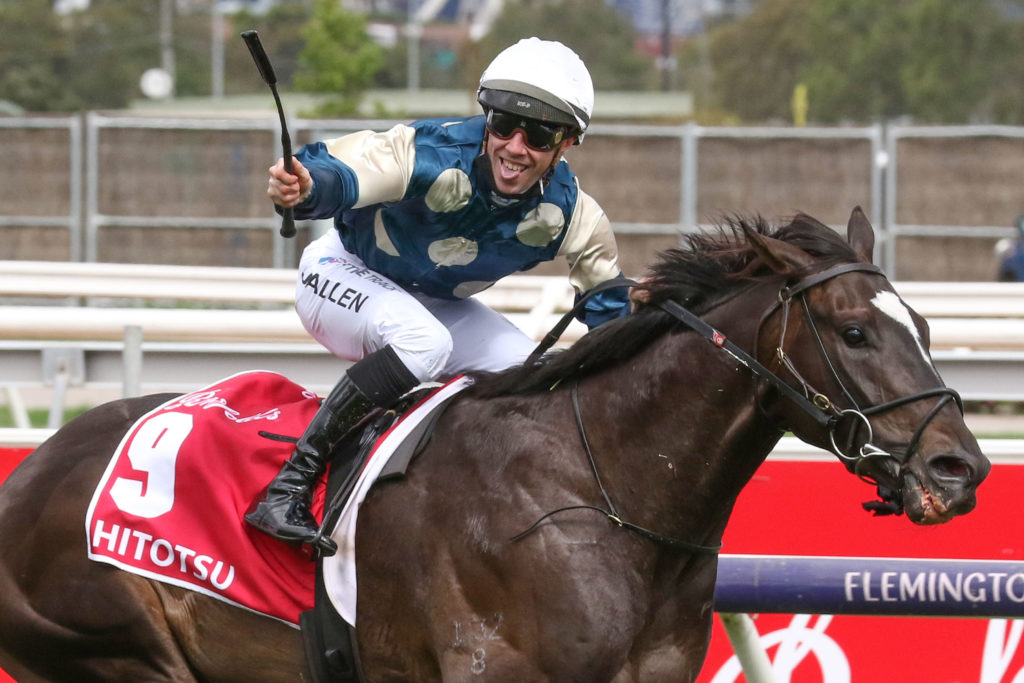 RSN927's tweet photo. β°JOIN @m_felgate LIVE from 8.30am for #RacingPulse
π @cmaherracing
π @MickPriceRacing
π @GaryPortelli
Then @TheSharkTweet for the #FridayFormFocus https://t.co/vhuVcc8eqm