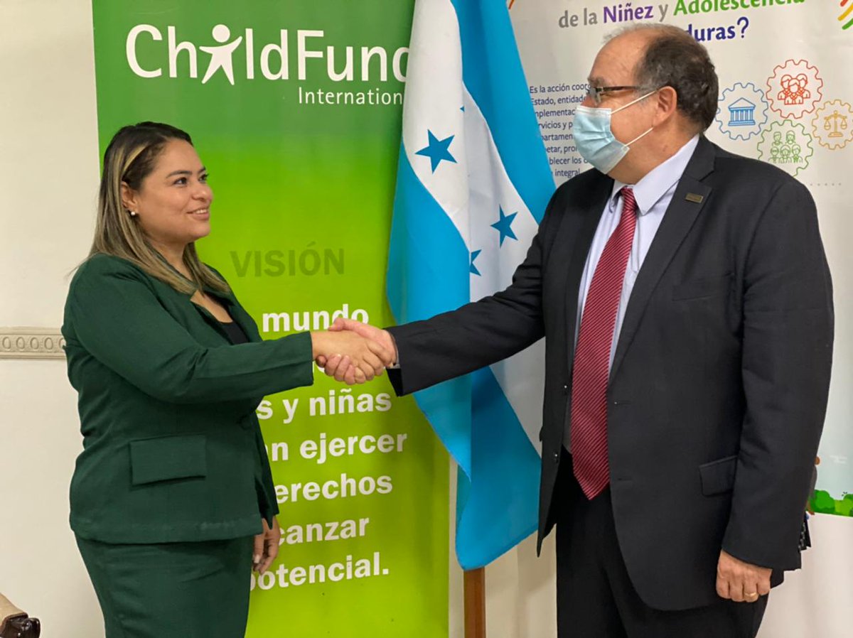 enter504's tweet photo. #Nacional La Nueva Dinaf recibe donación de equipo de bioseguridad valorada en más de medio millón de lempiras #Dinaf #Enter504 #DiarioDigital #Donacion #EquipodeBioseguridad #ChildFund ---https://t.co/Jzk4kWlP0Y https://t.co/rY7t7hZbUA