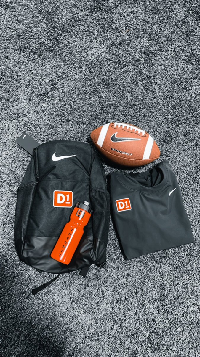Come grab your gear at the D1 Football Combine this weekend at the Lou Fusz Athletic Training Center🏈‼️ <a href="/wallingsfordat/">Alec Wallingsford</a> <a href="/class_athlete/">DL CLASS - Coach Coop</a>
