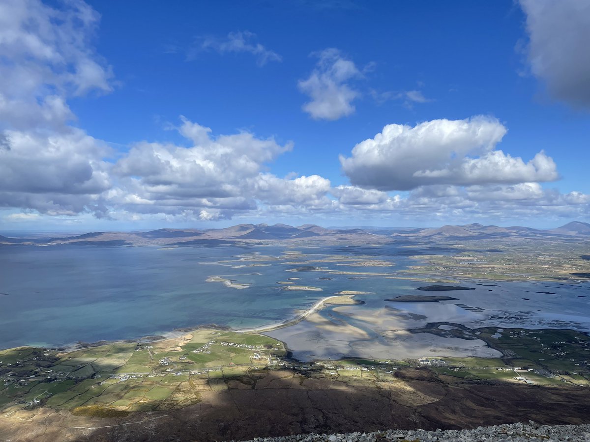 SeamieHayes's tweet photo. Smashing day to climb the Reek. Raising funds for @PietaHouse in memory of a former colleague. https://t.co/CktQalxapG