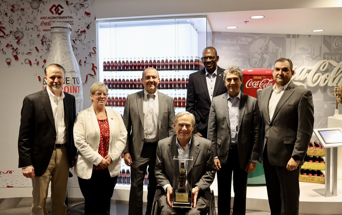 GregAbbott_TX's tweet photo. Great to tour Arca Continental’s magnificent production and distribution facility in Houston.

They are one of the largest bottlers of Coca-Cola products in the world.

Diet Coke is my favorite! https://t.co/3PAu9f4ahe