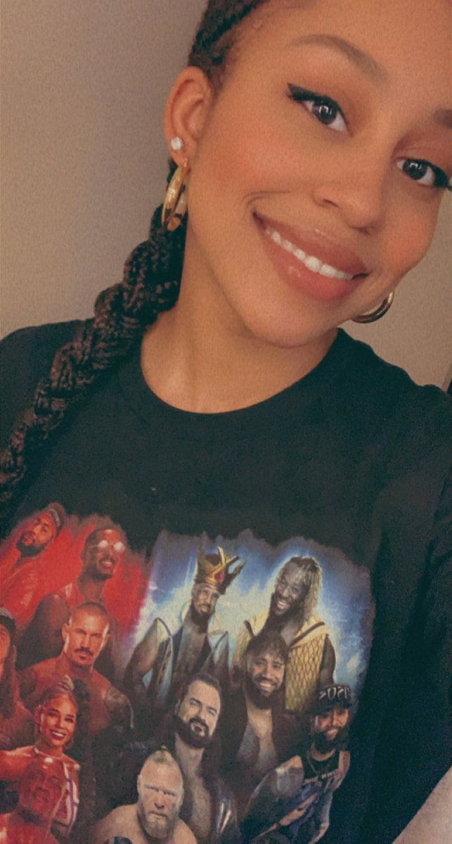Shayamitchell_'s tweet photo. Full face using @fentybeauty products #fentybeauty 
Shirt @WWE @WWEUniverse 
Earrings from #xixi https://t.co/9VkpkFFZU9