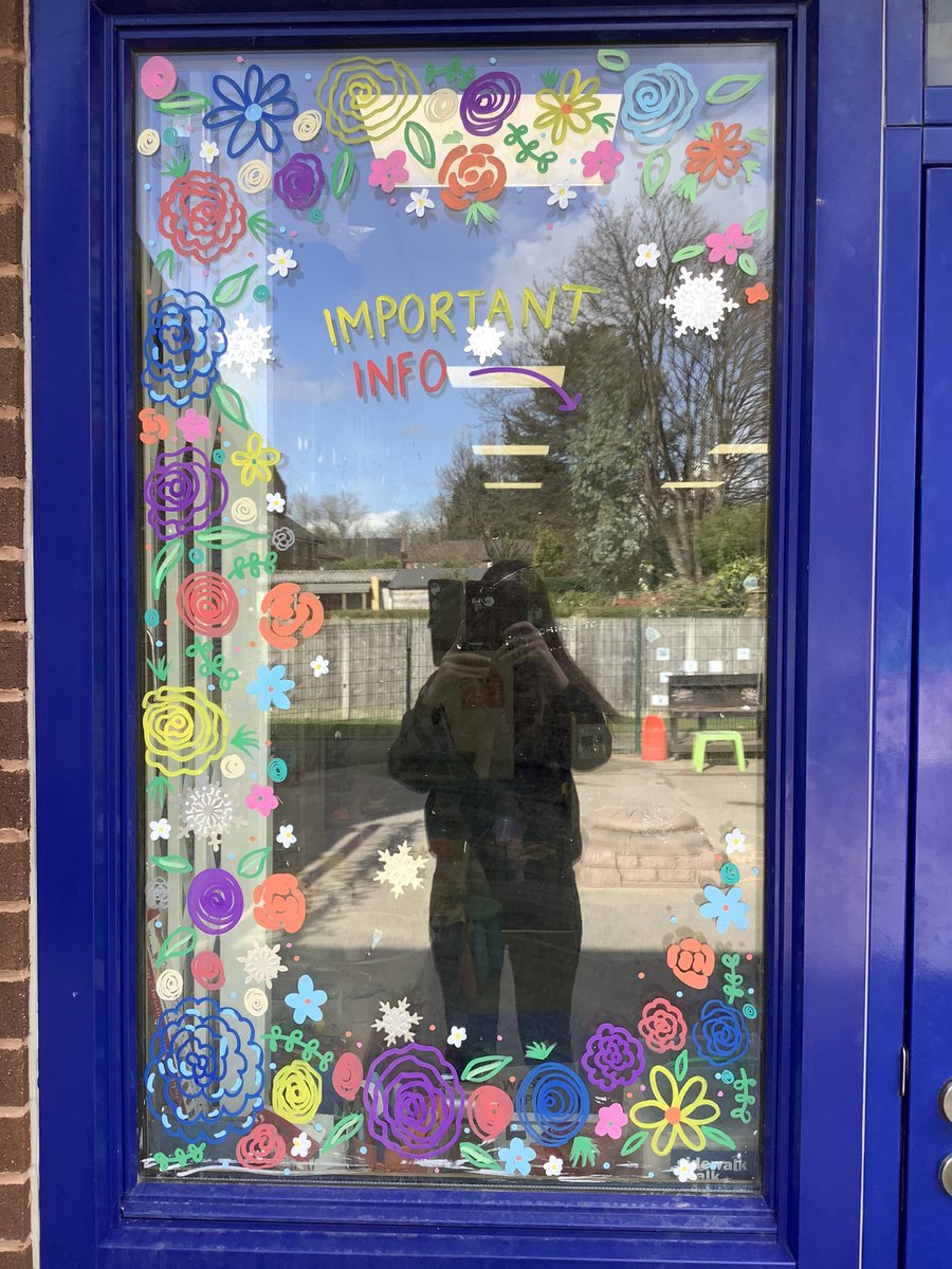 EtchellsPS's tweet photo. We are absolutely in love with our new Nursery windows. Thank you to a very talented mum who spent the morning with Nursery and letting the children help #etchells #eyfs https://t.co/UFjexEC06T