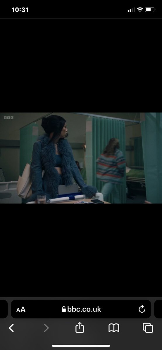 mimiiiibby's tweet image. can anyone help me find this coat!!! #moodseries #bbcthreeTV 🤍🤍 #nicolelecky