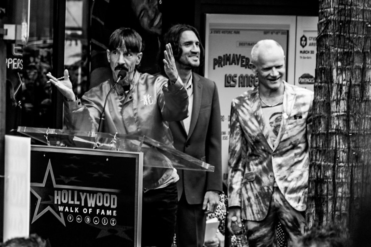 benjaminshanson's tweet photo. I never thought I'd see the day I'd photograph my musical heroes.
@ChiliPeppers recieve their star on the Hollywood Walk of Fame on March 31, 2022. #RedHotChiliPeppers #Hollywood #OutInLa #Flea https://t.co/EYF5H9gilz