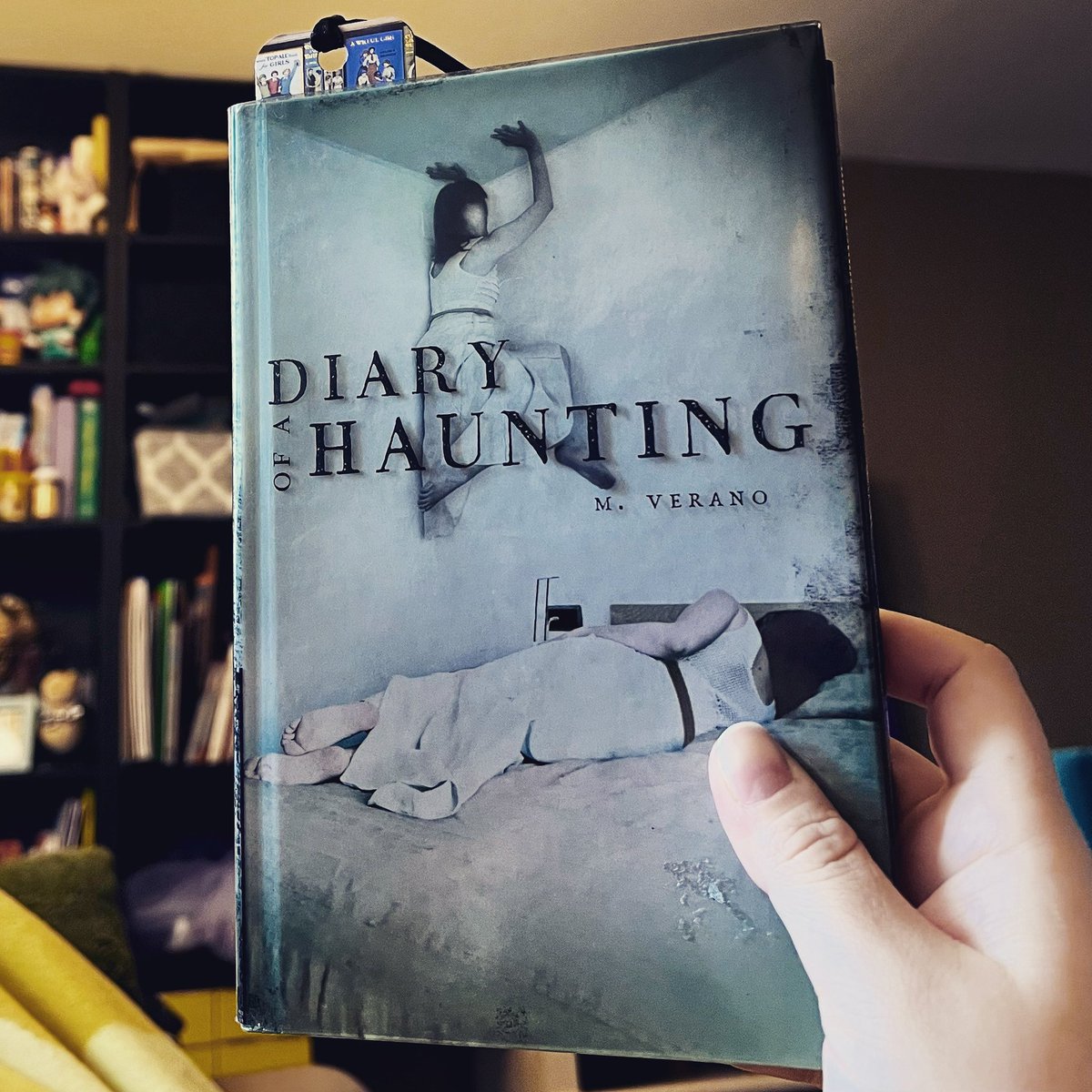 tlelliottwrites's tweet photo. Diving into this today. 👻 https://t.co/HYsnTjKLuR