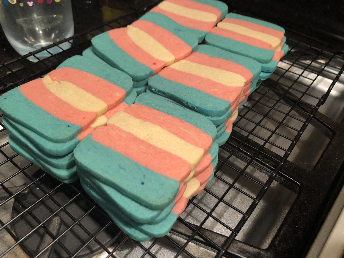AliceVHolland's tweet photo. I made cookies https://t.co/EVyYXa5lUY