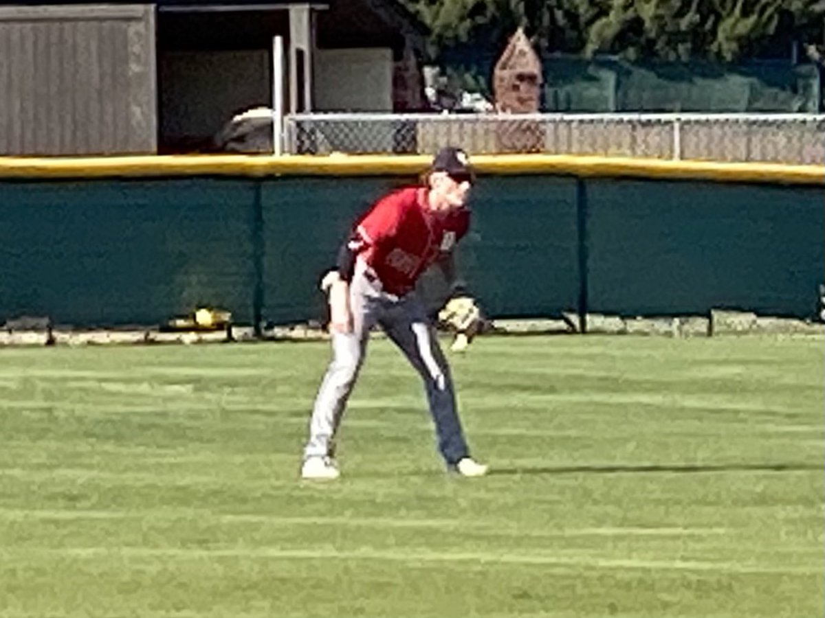 bkcometsBB's tweet photo. Comets get off to a fast start tonight and defeat Cascia Hall 5-1. Impressive outing by @GrayJSmith2023 and Camden Thompson -combined for 7IP, 2H, 1R, 0ER, 4BB, 4Ks @TalburtAndrew 2-4, 2B(2), 2RBIs @adotolo31 2-4, 2RBIs. BK travels to Sand Springs on Saturday. First Pitch 1pm. https://t.co/0UW4PcrIk6