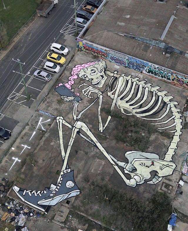 Yangiss's tweet photo. #streetart #kittbennett 😁 https://t.co/vjeogptezS