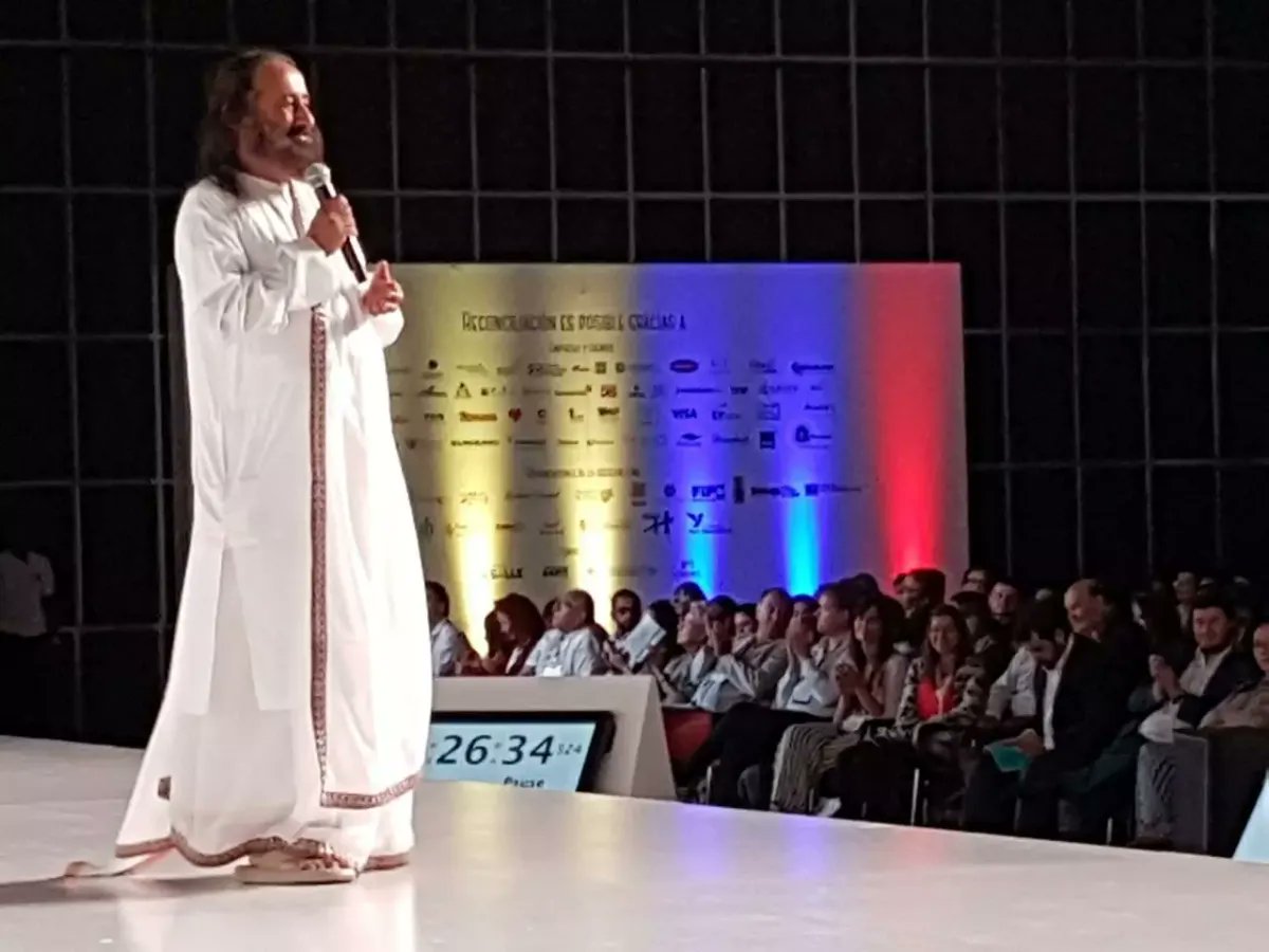 ArtofLiving's tweet photo. @SriSri Ravi Shankar and @ArtofLiving are
heroes of peace.
Juan Manuel Santos
Former President of Columbia
40 Years of Mediation and Reconciliation
40 years of Dialogue and Peace building
40 years of a one-world-family
#40YearsofAOL
(file photos) https://t.co/beZfKqDhNv