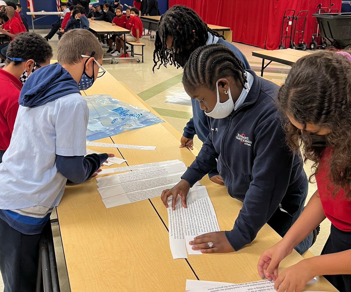 PinesPatriots's tweet photo. Atten HUT! Our Writing Boot Camp was in full swing this week. We loved seeing our Patriots enjoying this activity while learning more about writing. 

#CSUSAToday #CSUSAProud #CSUSA #Florida #FL #SouthFlorida #Broward #BrowardCountyFL #BrowardCounty #PembrokePines #Pines https://t.co/fgkyTCR8ub