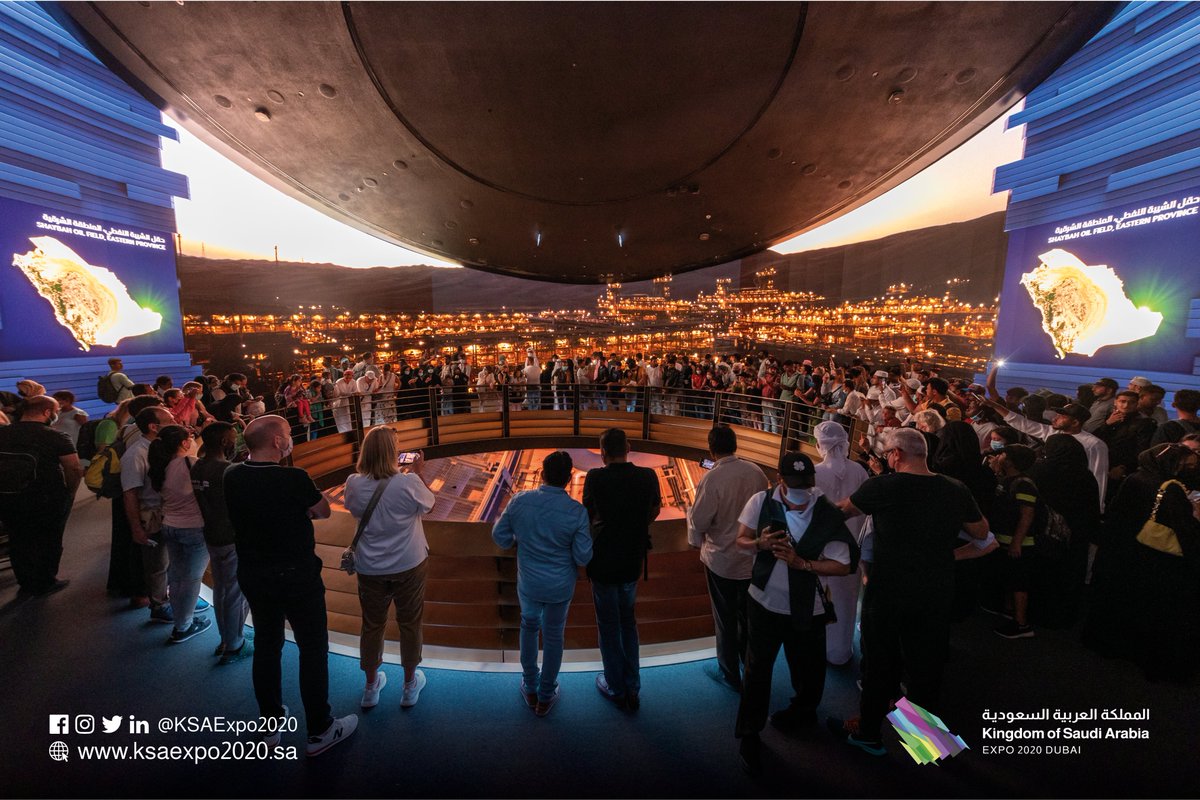 SaudiatExpo's tweet photo. في اليوم الأخير من #إكسبو2020.. جناح #السعودية_في_إكسبو2020 يحتفل بوصوله إلى 4,950,000 زائر! 🇸🇦🎉

 سعدنا باستقبالكم💚 https://t.co/wkSfxNgPJ3