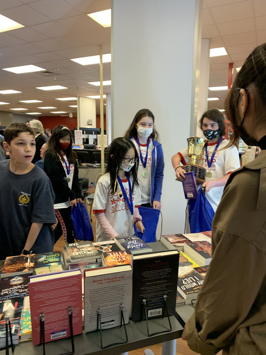 GHS Library tweet media