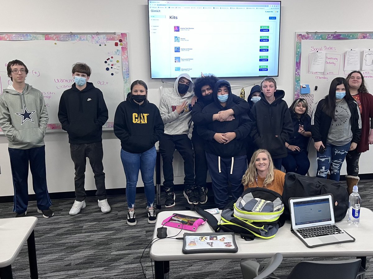 Ms_Hand_TMS's tweet image. Happy bday, Alex! 🥳🎂 #TMScometogether