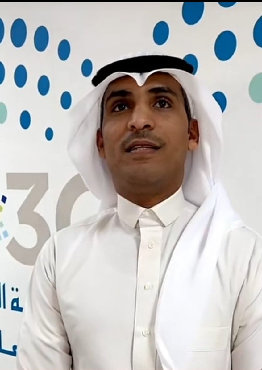 Daife1403's tweet photo. عنوان الابداع ومنبع التميز  .طموح ورؤيته للسماء ولايرضى الا بالقمة مكانا وهو أهل لها ..ولله الحمد أثمرت جهوده في التكريم الوزاري الذي استحقه وبجداره وذلك لتميزه في اختبارات الرخصه المهنيه وتم ترقيته لمعلم خبير ..
 أخي/ محمد فتح الدين بكماني ..
بك نفخر 🌹🌹🌹 https://t.co/ZPQ1w7rute