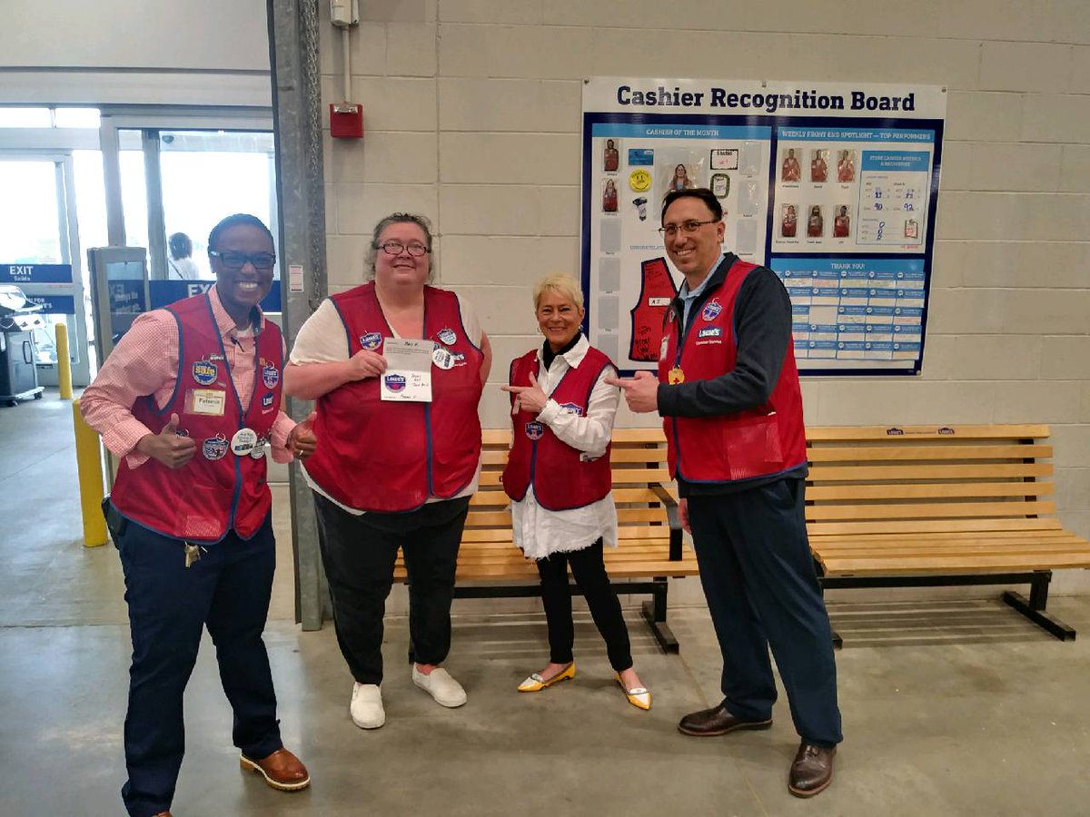 I had a great visit with my RVP Ben and DM Kelly today! Congratulations to Melissa-Pro Sales Specialist and Mary-FE cashier for earning another service star! Thank you for providing outstanding service to our customers <a href="/lowes2572/">Lowes2572</a> <a href="/D899_RVA/">D899_RVA</a>  <a href="/BlueBoxR1/">@BlueBoxR1</a> <a href="/BenitoKomadina/">Benito.Komadina@Lowes</a> <a href="/KMulherin/">Kelly Mulherin</a>
