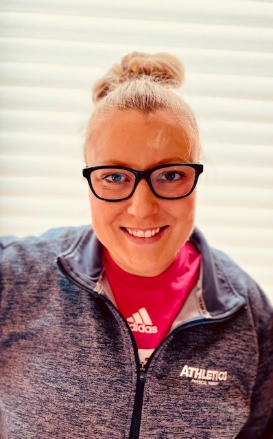 Athletico's tweet photo. #NATM2022: Congratulations to our #ATOfTheYear, Christine! Christine provides #AthleticTraining services at Bremen High School in #Illinois. Thank you for your dedication to excellence and all you do for your athletes and community! Great work! https://t.co/LROwdTqilc
