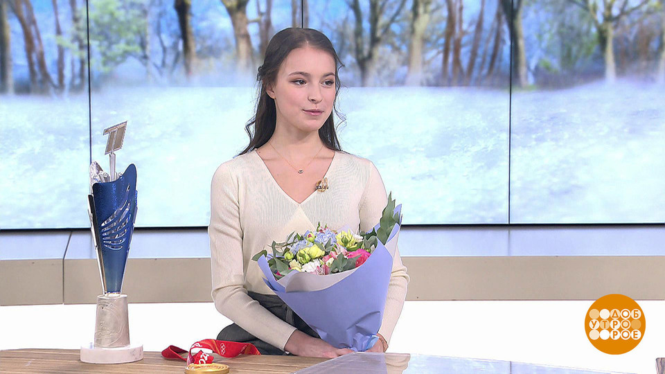 figureskatingRu's tweet photo. Анна Щербакова. Не только фигурное катание. Доброе утро. Фрагмент выпуска от 31.03.2022
https://t.co/UhXR6PBU4v https://t.co/VSjToRrRnB