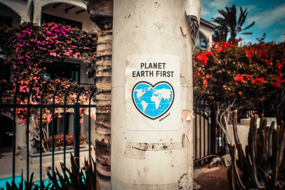 SpillFixUSA's tweet photo. At SpillFix we care about giving future generations a safer and cleaner Earth.

We’re cleaning up the planet by converting millions of coconut husks into a superior sustainable spill absorbent that cleans up your spills better than any other product.

https://t.co/EAvXXF5kZF https://t.co/YQ4N8n6C8K