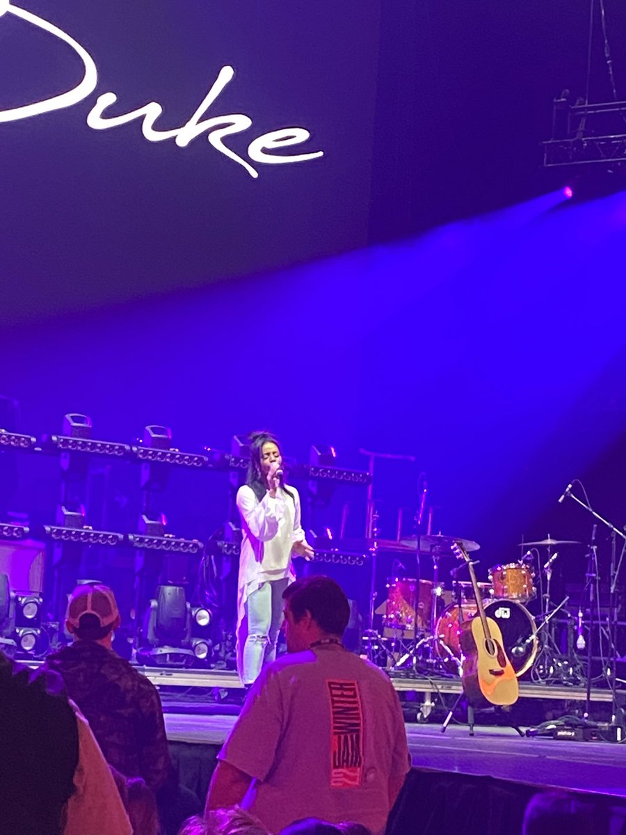 Tiffany14570532's tweet photo. Part 1 of @MeganFDuke pictures from @GasSouth during @winterjamtour #meganduke #winterjam2022 https://t.co/soPUFsAzwd
