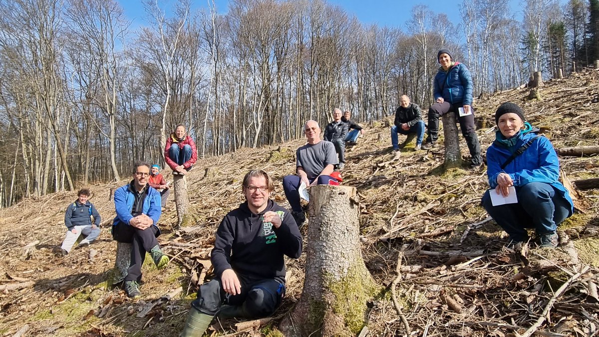 chifflard's tweet photo. Ja, in den letzten Tagen war ich mit meiner #ResearchUnit @dfg_public auf der Suche nach den perfekten Hängen für unsere Untersuchung zum #Subsurface #Stormflow https://t.co/YgOhuAtuOD