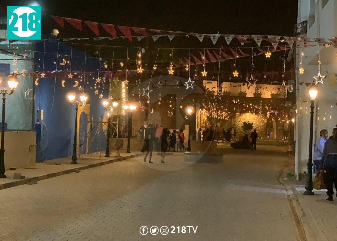 218Tv's tweet photo. المدينة القديمة بـ #طرابلس تتزيّن استعدادا لاستقبال #شهر_رمضان
#218TV https://t.co/uLX79N90pl