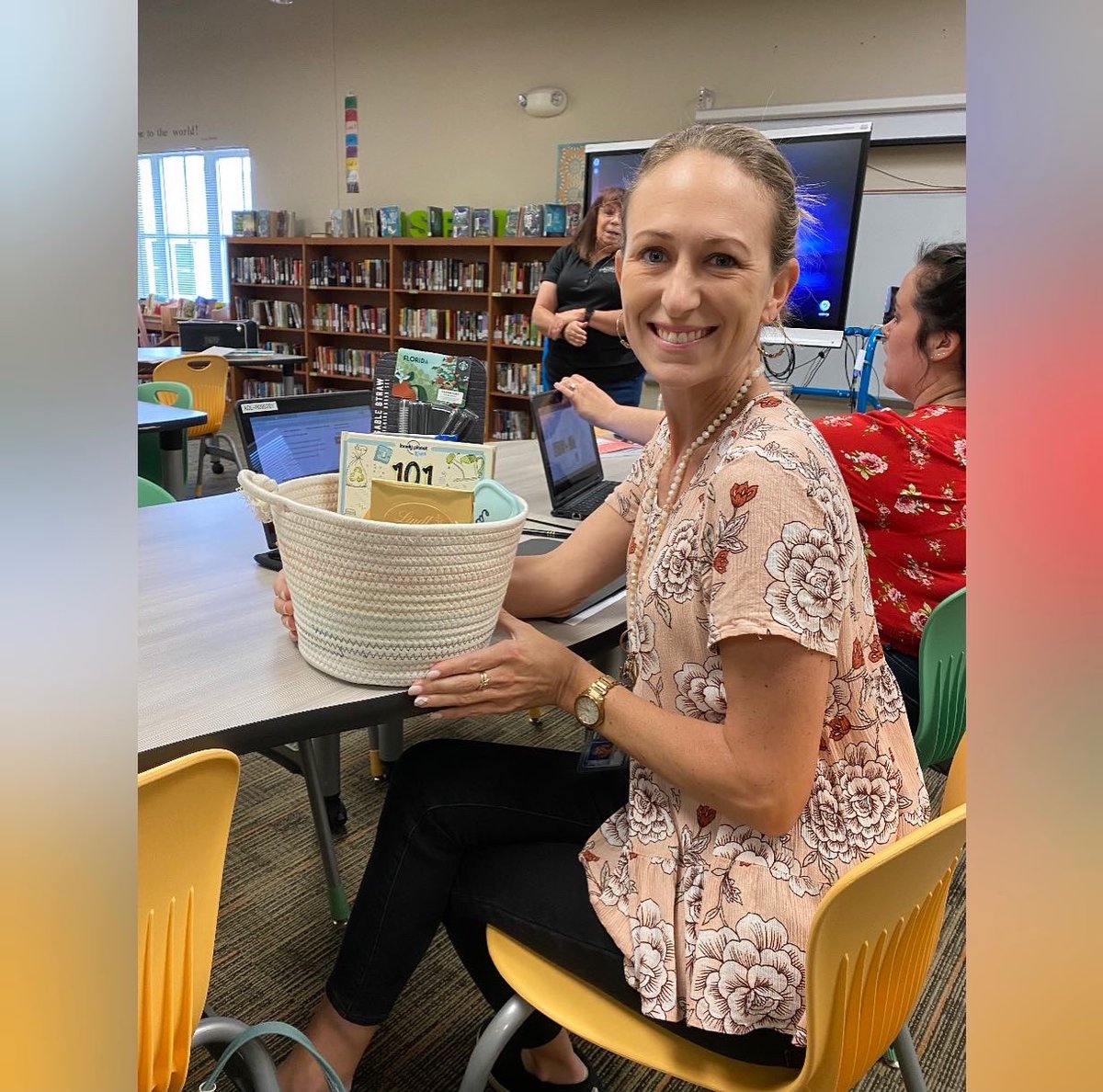 Ferguson_OCPS's tweet photo. Today our teachers were able to participate in a PD with Authentic Exploration Matters to learn how they can integrate sustainability into their curriculum while using FL standards! #ProfessionalDevelopment #CurriculumIntegration #Curriculum @ocpsgreen @OCPSinnovation @OCPSnews https://t.co/uAoecUApKW