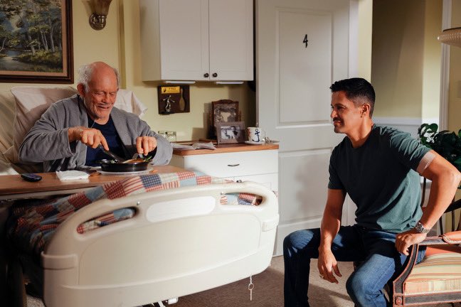 ParamountVetNet's tweet photo. Tune in on 4/1, 9pm ET/PT to @MagnumPICBS “Remember Me Tomorrow” episode: Magnum @jay_hernandez bonds w/ Bob (@MaxGail), a terminally ill vet, while volunteering with the #NoVeteranDiesAlone program &amp; attempts to reunite him with his estranged family @wehonorveterans
@NHPCO_news https://t.co/hQ23Nbj5AT