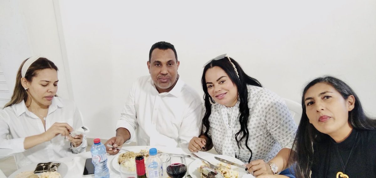 MariluzFerminA's tweet photo. Mi Cuña @NeyRGarcia #SomosLindos 🙋🏻♀️🇩🇴✅🗽 https://t.co/NiN27mUB3i