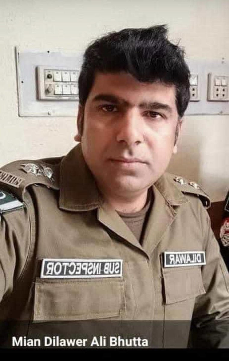 NousherLodhi's tweet photo. What is this behaviour @OfficialDGISPR  #DGISI https://t.co/6MGVAMAZro