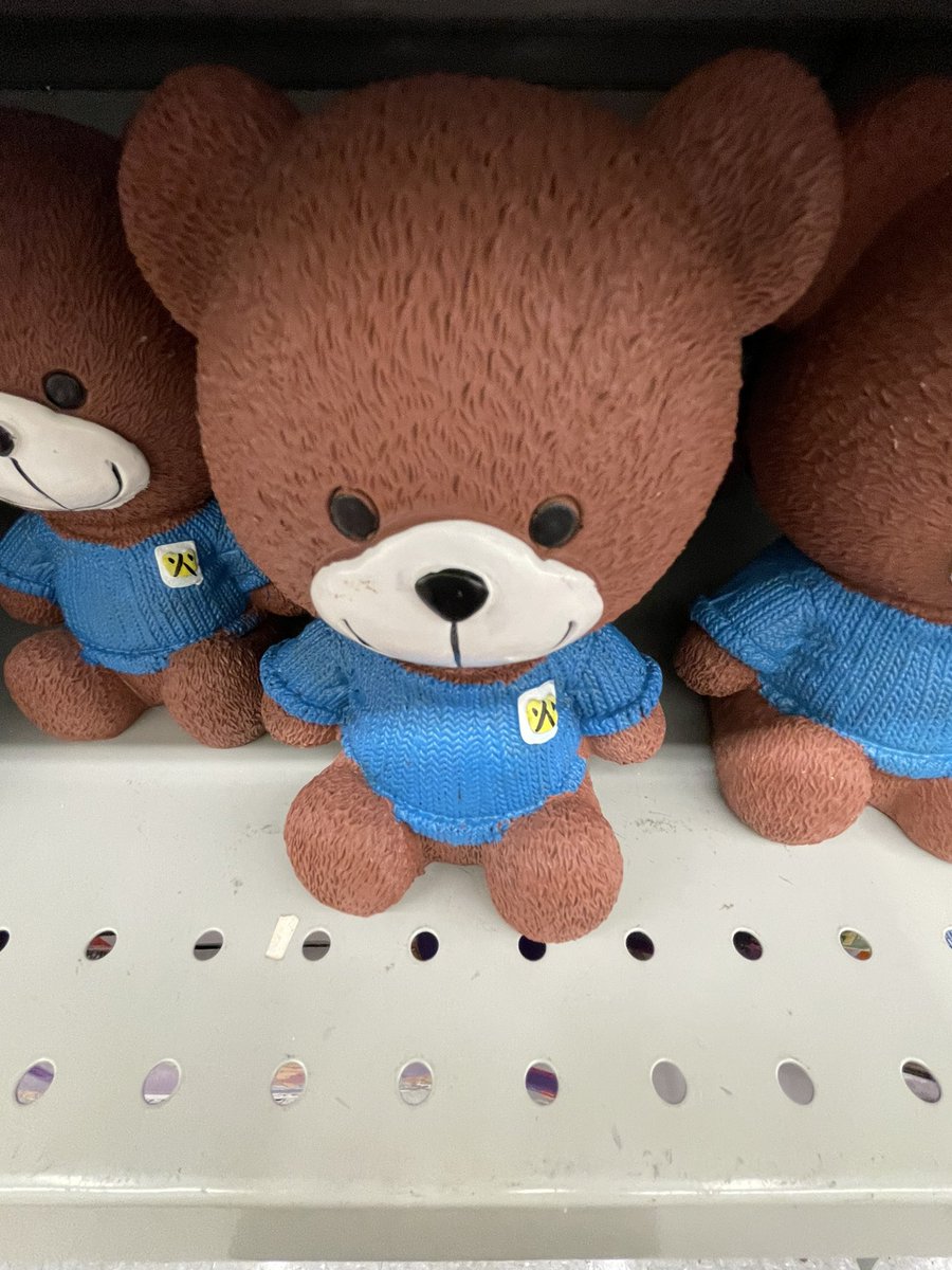 ItzKojoMC's tweet photo. @MucheoLIVE “I live in your closet” -dollar store bear https://t.co/fMdw9Zn0SZ