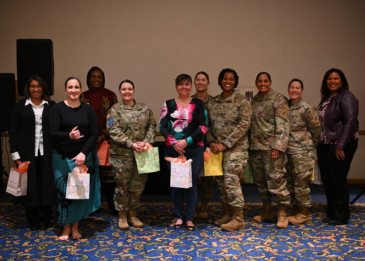 SLDelta30's tweet image. It’s been a wonderful month full of promoting healing & providing hope! With #WomensHistoryMonth coming to a close, we’d like to thank all of #TeamV’s women for everything they do. Another thanks to everyone who came & supported our women one last time this month at the luncheon!