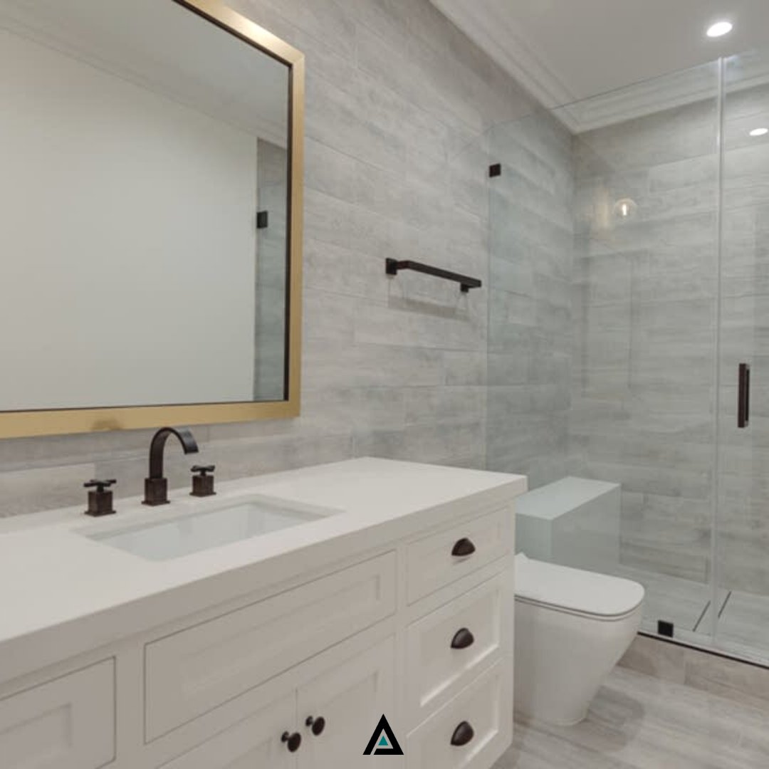 AdvancedbuildLA's tweet photo. White and gray colors always look good on a bathroom design and add a bit of gold color on that mirror design
Looks lavish! ❤️🤩
more here:
https://t.co/YrftjjokZo

#homeremodel
#wholehomeremodeling
#bathroom
#Bath https://t.co/lZJ8SC3nFZ