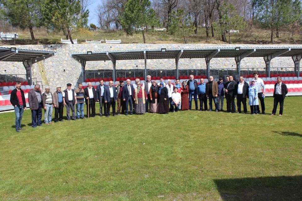 yilmaztunc's tweet photo. Yıldızlar U17 Grekoromen Türkiye Şampiyonasında Türkiye 2. si olan #Bartın #Yanaz köyümüzden Gültekin Kardeş’i tebrik ediyor, başarılarının devamını diliyorum. https://t.co/i5MUbBC9Lc