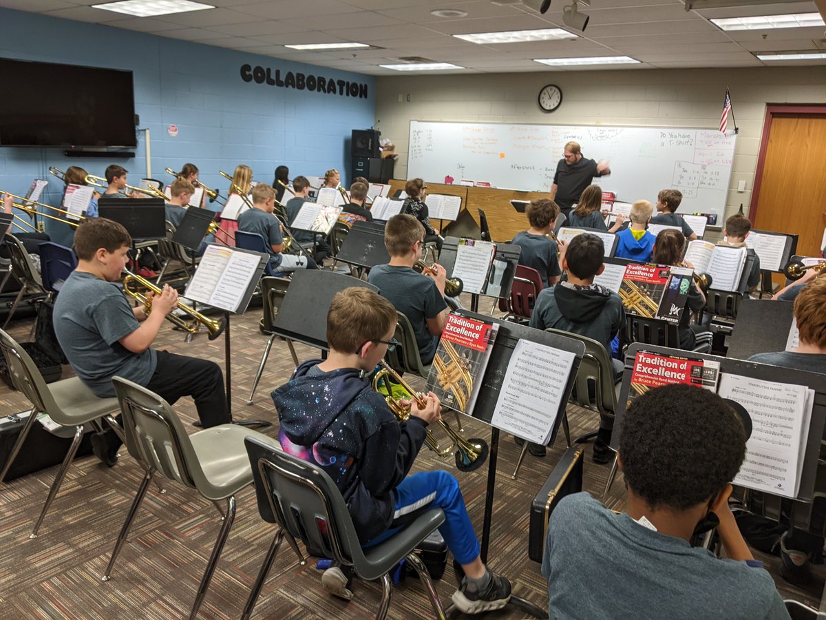 MrsDonelson's tweet photo. I was able to get an invitation to a sneak peek of tonight's band concert! @angiethurmond https://t.co/5ZUQpwmTSa