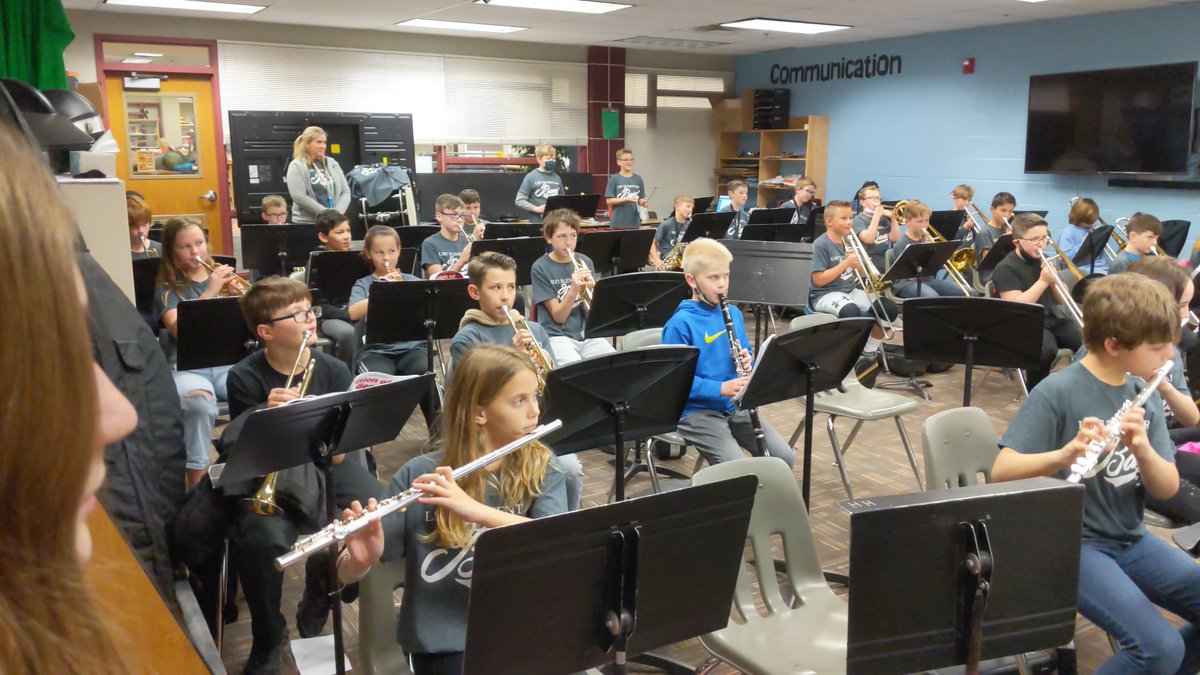 MrsDonelson's tweet photo. I was able to get an invitation to a sneak peek of tonight's band concert! @angiethurmond https://t.co/5ZUQpwmTSa