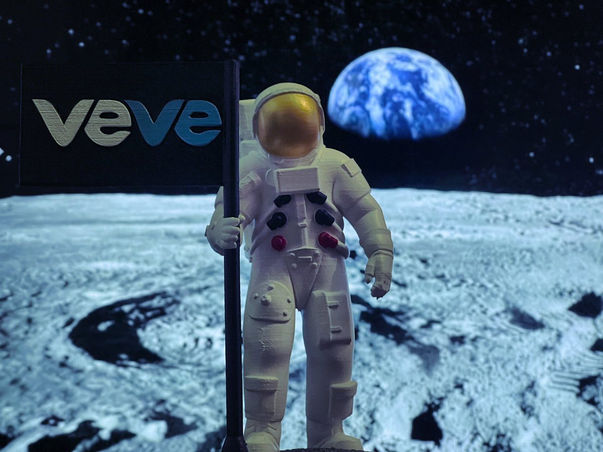 LeveilleeRoy's tweet image. Just received it. Thank you @drea_valeria Time to go back on the moon hehe  😜 @veve_official