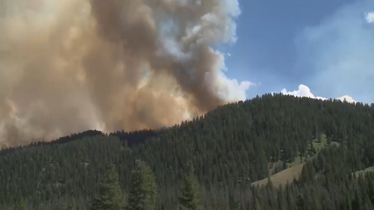 Although prime fire weather starts usually in July, officials are worried that we could see wildfires as early as April.

https://t.co/BawoXP9ilI https://t.co/lCIXf6isLm