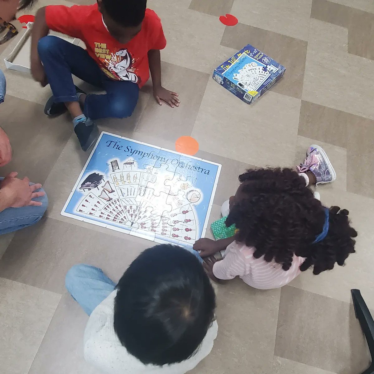 SnapClapPat's tweet photo. #Cooperation has been our March #CoreEssential value and my @JSES_Stallions have done a wonderful job of exhibiting it in our new music #CenterStations! ๐ Teamwork makes the dreamwork! โค #SEL #ElMusEd #CooperativeLearning https://t.co/U2ZkuYNqgz